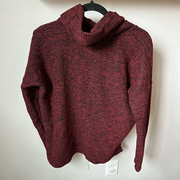 WOMENS SWEATER SIZE SMALL - Picture 3 of 3